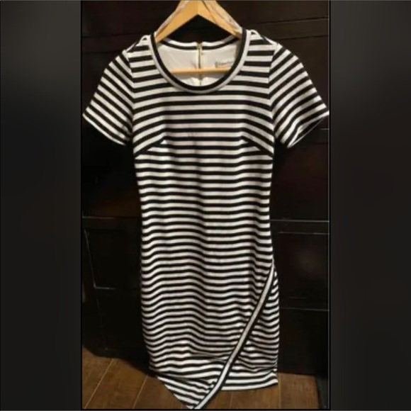 Calvin Klein Midi dress - Picture 1 of 4